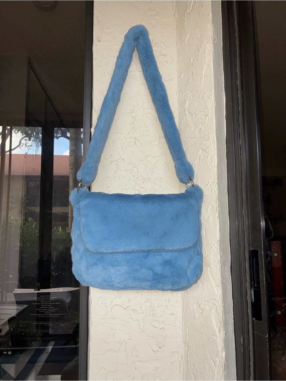 Lolita Jade Frankie Messenger Bag in Sky Blue Faux Fur - EUC - Picture 3 of 11